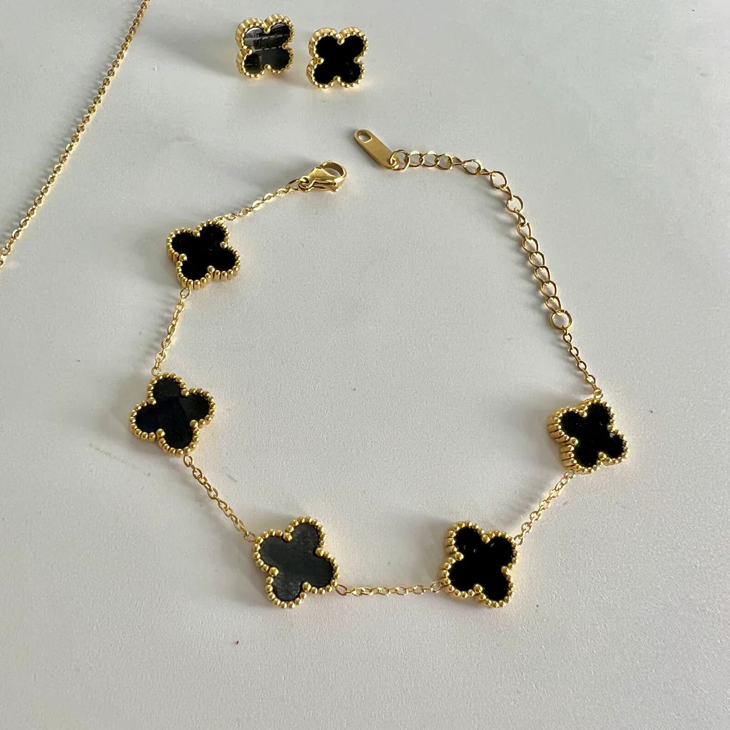 Van Cleef & Arpels-طقم مجوهرات البرسيم الرباعي للحظ